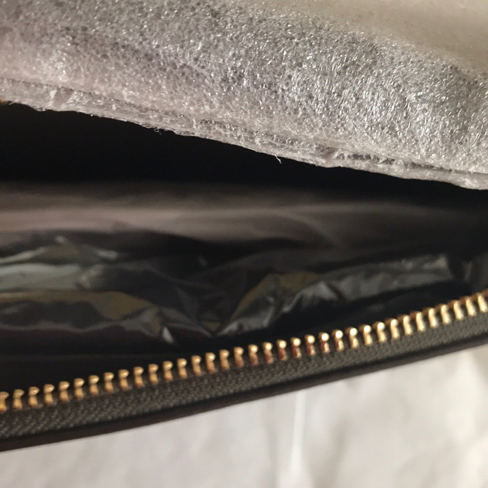 Donna Karan Crossbody Bag - Picture 5 of 6